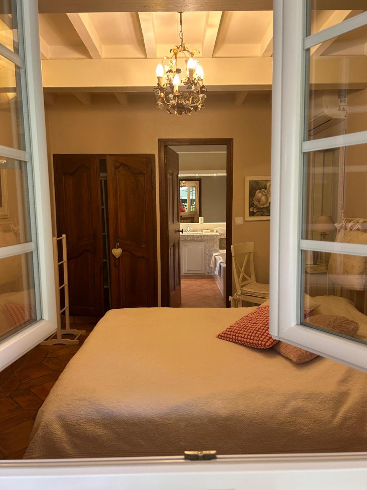 La Villa Rosalie Ventabren エクステリア 写真